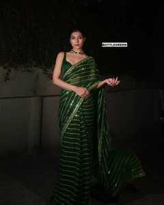 Vêtements de fête doux Georgette vert Saree pour mariage mariée Diwali Festival porter pour les femmes avec ethnique fantaisie Blouse la plus vendue - Product Image 1