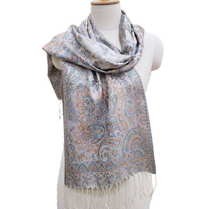 ผ้าพันคอและผ้าคลุมไหล่ไหมพิมพ์ลายดิจิทัลแบบกำหนดเอง 100% ผ้าไหม สำหรับฤดูใบไม้ร่วง ผ้าคลุมคอความยาวปานกลาง สไตล์แจ็คการ์ด สำหรับผู้หญิง - Product Image 5