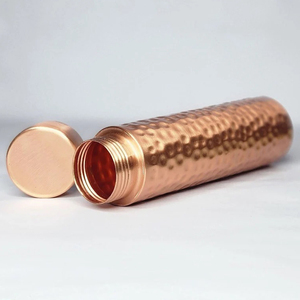 Botella de agua de cobre martillado puro 100% hecha a mano india, diseño personalizado para oficina y uso de viaje para utensilios de cocina - Product Image 5