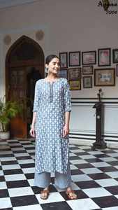 Soporte/Adulto Evergreen Design Gorgeous Looking Pure Muselina Seda con pesado Digital Impreso Vestido DE TRABAJO Exportador mundial - Product Image 2