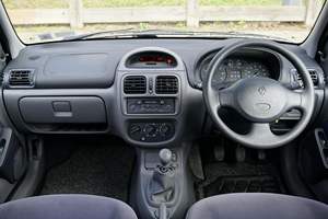 RENAULT CLIO 2000 USADO, VOLANTE A LA IZQUIERDA/DERECHA - Product Image 3