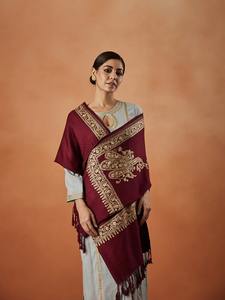 Châle personnalisé de style vintage pour femmes laine de cachemire de haute qualité disponible différentes tailles tarif de gros pour le département musulman - Product Image 3