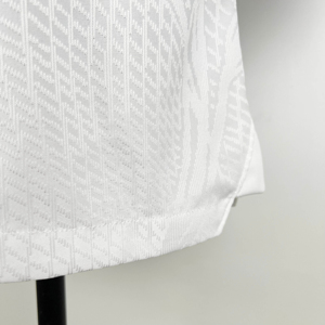 Vente en gros de 23-24 maillots de football de clubs de football et vêtements de sport de haute qualité pour hommes et femmes de différentes couleurs - Product Image 4