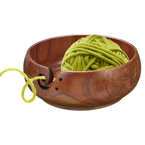 Elegantes cuencos de madera para tejer y ganchillo con talla de red y diseño, cuenco de hilo de madera de rosa hecho a mano ecológico - Product Image 1