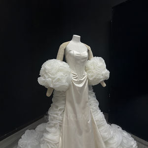 Vestido de Novia Sirena Moderno Brillante Satinado Sin Tirantes con Corsé, Sobrefalda, Cola Capilla, Flores y Encaje de Cristal para NT116 - Product Image 4