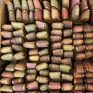 Abanico de Mano Hecho a Mano con Hojas de Palma de Vietnam, Material Natural Decorativo, Opción de Exportación al por Mayor - Product Image 1