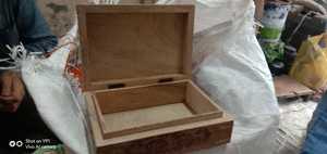 Boîtes sur le thème des étoiles en bois gravées à la main sur mesure idéales pour les cadeaux et adaptées aux magasins à domicile pour la revente - Product Image 3