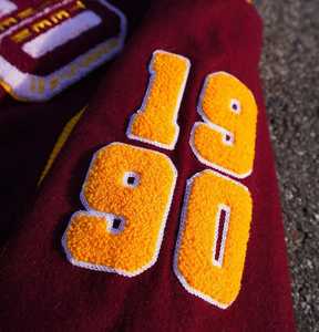 Chaqueta Universitaria Personalizada para Hermandades y Fraternidades Griegas |   Bordado de Letras en la Parte Delantera |   Color y Logotipo Personalizados - Product Image 6