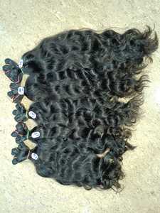 Fournisseurs de haute qualité Extensions de tissage de cheveux humains en vrac indiens naturels bouclés de haute qualité à Chennai - Product Image 5