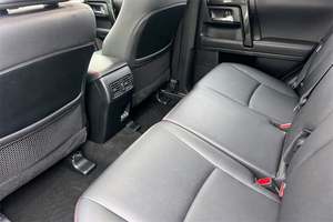 Toyota 4Runner Venture Edition 4WD 2021 - Product Image 4