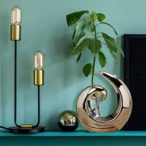 Sculpture abstraite moderne en métal argenté décorative pour table, pièce d'art, accent d'intérieur, personnalisable, décoration de maison de haute qualité - Product Image 4