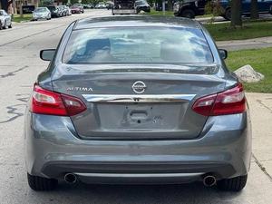 Nissan Altima 2.5 S 2018, Volante a la Izquierda, Asientos de Cuero, Llantas R19 - Product Image 4