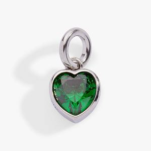 Colgante de Piedra Natalicia Corazón Esmeralda, Gema Verde de Mayo, Chapado en Oro, Joyería Artesanal Delicada para Mujer - Product Image 3