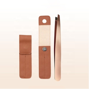 Pinzas de Precisión de Acero Inoxidable con Punta Inclinada en Oro Rosa y Titanio para Dar Forma a las Cejas y Eliminar el Vello Facial (Venta al Por Mayor) - Product Image 1