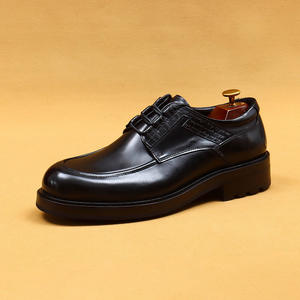 Mocassins pour hommes en cuir de vachette tressé à la main avec pompon, style coréen, décontracté chic, en cuir véritable noir - Product Image 1