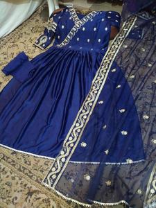 Robe Maxi brodée en mousseline de soie, dernière collection indienne et malaisienne, avec travail manuel lourd, offre spéciale, 2022 - Product Image 4