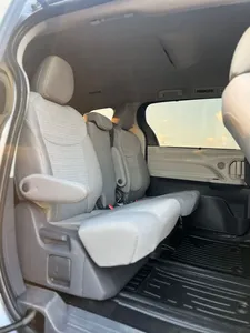 TOYOTA SIENNA LE HÍBRIDA 2021 USADA, Volante a la Izquierda/Derecha - Product Image 3