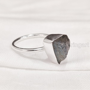 Bague pour femme en pierre brute, labradorite naturelle, ajustable, en argent sterling 925, cadeau de Noël - Product Image 1