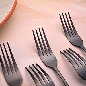 Ensemble de 6 petites fourchettes en acier inoxydable noir velours, écologiques, comprenant des fourchettes à dîner, à fruits et à salade, fabriquées en bois et en métal - Product Image 4