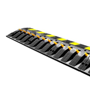 Pare-chocs de vitesse en plastique de 4 mètres, frein de roue en caoutchouc pour usage routier - Product Image 1