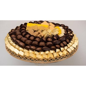 Plateau en métal doré de la plus haute qualité avec plateau de service au chocolat avec poignée Présentoir à desserts au chocolat au design moderne en vente - Product Image 5