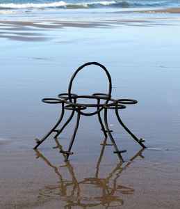 Juego de cuernos para beber pulidos vikingos 0.4L cada uno con soporte de metal Artesanías naturales para Vasos - Product Image 3