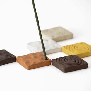 ที่วางธูปโทคินามิ มินิเซรามิกเป็นมิตรกับสิ่งแวดล้อม ชุด 3 ชิ้น - Product Image 2