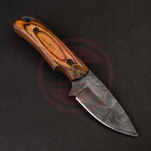 มีดล่าสัตว์เหล็กดามัสกัสแบบกำหนดโลโก้ได้เองมีดพร้อมที่จับไม้และเคสหนัง - Product Image 3