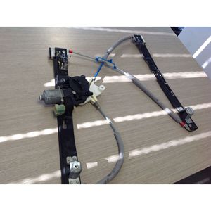 แร็คหน้าขวา FORD B - Max Sedan RACK B-MAX (12>) - Product Image 1