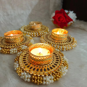 Soportes de luz de té Cuentas de metal hechas a mano Elegante boda india Templo Diwali Decoración Kundan Vela Diya Return Regalos Mesa - Product Image 1