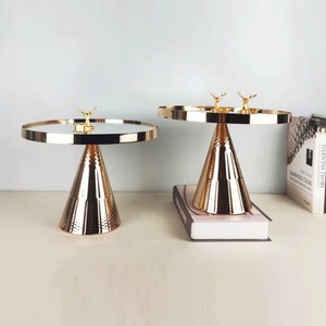 Support à gâteau en bois et résine support à dessert décoratif élégant pour fête d'anniversaire de mariage et utilisation de cuisine à domicile moderne d'Inde - Product Image 5