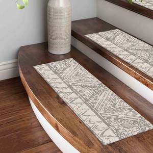 Geometric Pattern Printed Rug - Modern Design for Home Decor,Step Rug - Product Image 1