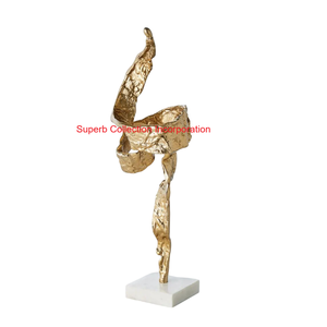 Sculpture en or moderne de luxe Figurine d'art en résine élégante finition métallique dorée décor de table pour le salon de bureau à domicile - Product Image 3