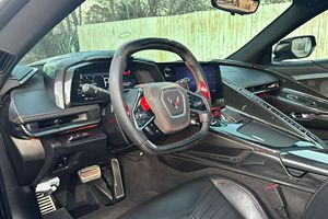 Corvette Stingray Coupé 2LT 2020, Bajo Kilometraje, Motor en Buen Estado, Transmisión Automática, Techo Panorámico, Luces LED, Listo para Enviar - Product Image 2