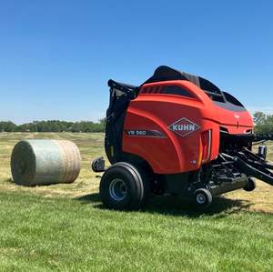 <b>Large</b> Capacity Round Hay Baler with Reinforced <b>Frame</b> and Low Maintenance. - Product Image 1