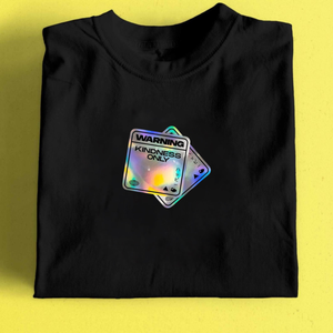 Camiseta de Algodón 100% Orgánico con Estampado Gráfico, Estilo Jersey, 240g de Peso de Tela, Impresión Serigrafiada - Product Image 1