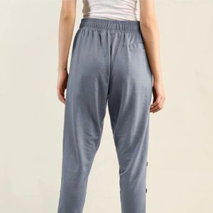 Pantalon de sport pour femmes de qualité supérieure Joggers respirants et extensibles avec poches Tissu à séchage rapide pour la gym, le yoga et le fitness - Product Image 4