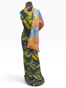 Conjunto de Lujo para Boda en Tela Maqbal Dirac Azul Turquesa con Bordado Multicolor y Chal Floral a Juego - Product Image 4