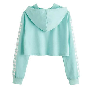 Sweat-shirt à capuche court en molleton de coton pour femme, style streetwear, avec logo personnalisé sur le devant - Product Image 6