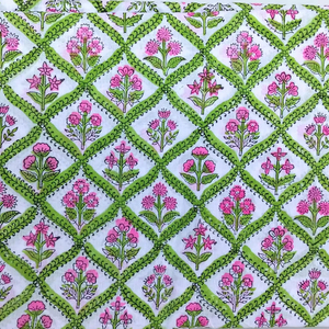 Tela de algodón con estampado de bloques a mano, hermosa tela de algodón con estampado Floral hecha a mano india, tela para hacer vestidos - Product Image 1