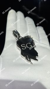 Collier Hip Hop Religieux pour Homme en Argent 925 Plaqué Rhodium avec Pendentif Couronne de Jésus Personnalisé Sertie de Moissanite - Product Image 2