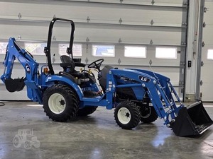 Nouveau tracteur compact LS modèle MT225S-HT 24HP 4x4 adapté à de multiples industries et usages - Product Image 4