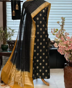 Traje de 3 Piezas de Tela Mercerizada Banarasi Exclusiva, Kurti Sin Costuras Elegante para Mujer, Vestido Tradicional Indio para Fiesta - Product Image 3