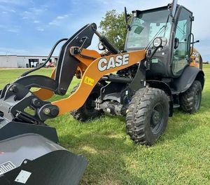 2024 utilizado para la cargadora de ruedas resistente CASE 221G Producto en excelentes condiciones - Product Image 1