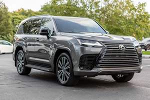 Lexus LX 600 2023 Usado, Diésel Turbo, SUV, Asientos de Cuero, Ruedas R18, Techo de Aleación de Aluminio Oscuro, 100% en Perfecto Estado, Sin Accidentes - Product Image 3
