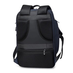 Hombres Techwear Mochila Impermeable TPU Recubierto Tela Hebilla Magnética USB C Carga Bolsillo Oculto Personalizado OEM Diseño Inteligente - Product Image 5