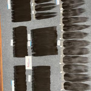 Extension de cheveux humains lisses en os vietnamien couleur noire naturelle trame machine 14 pouces disponible en stock - Product Image 4