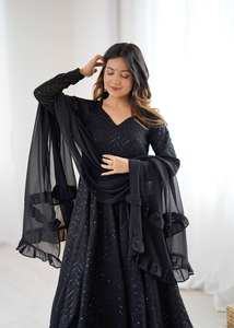 Élégant costume Anarkali noir pour femmes - Product Image 4