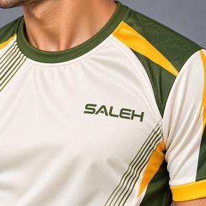 SALEH Ensemble de football pour homme en sublimation, vert et jaune, respirant, en polyester, maillot et short - Product Image 4