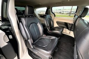 CHRYSLER PACIFICA HYBRID TOURING L FWD 2022 d'occasion - Product Image 3